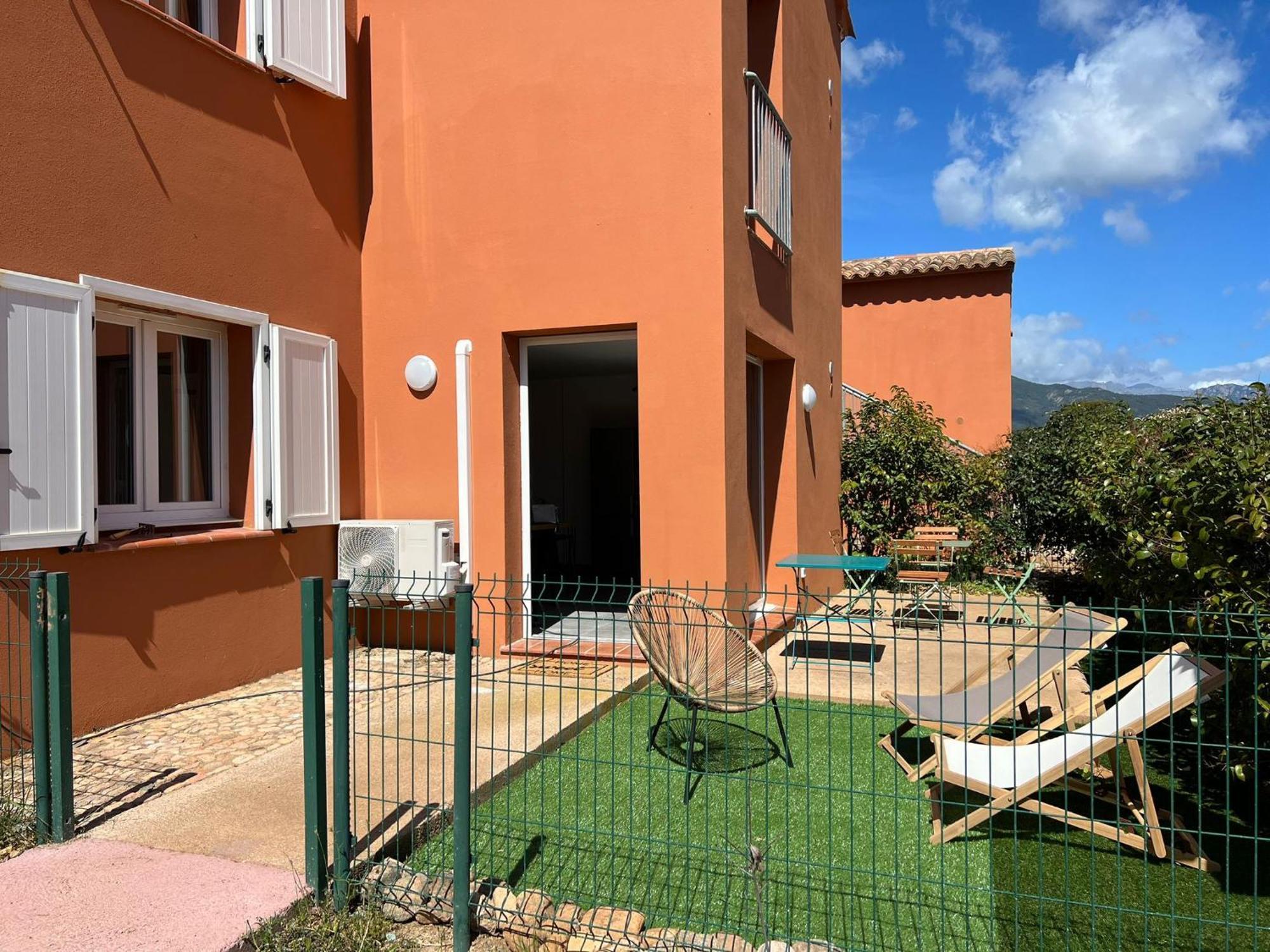 Residence Hoteliere Les Hameaux De Saint Cyprien Appartement 35 M2 1 Chambre Lecci Bagian luar foto