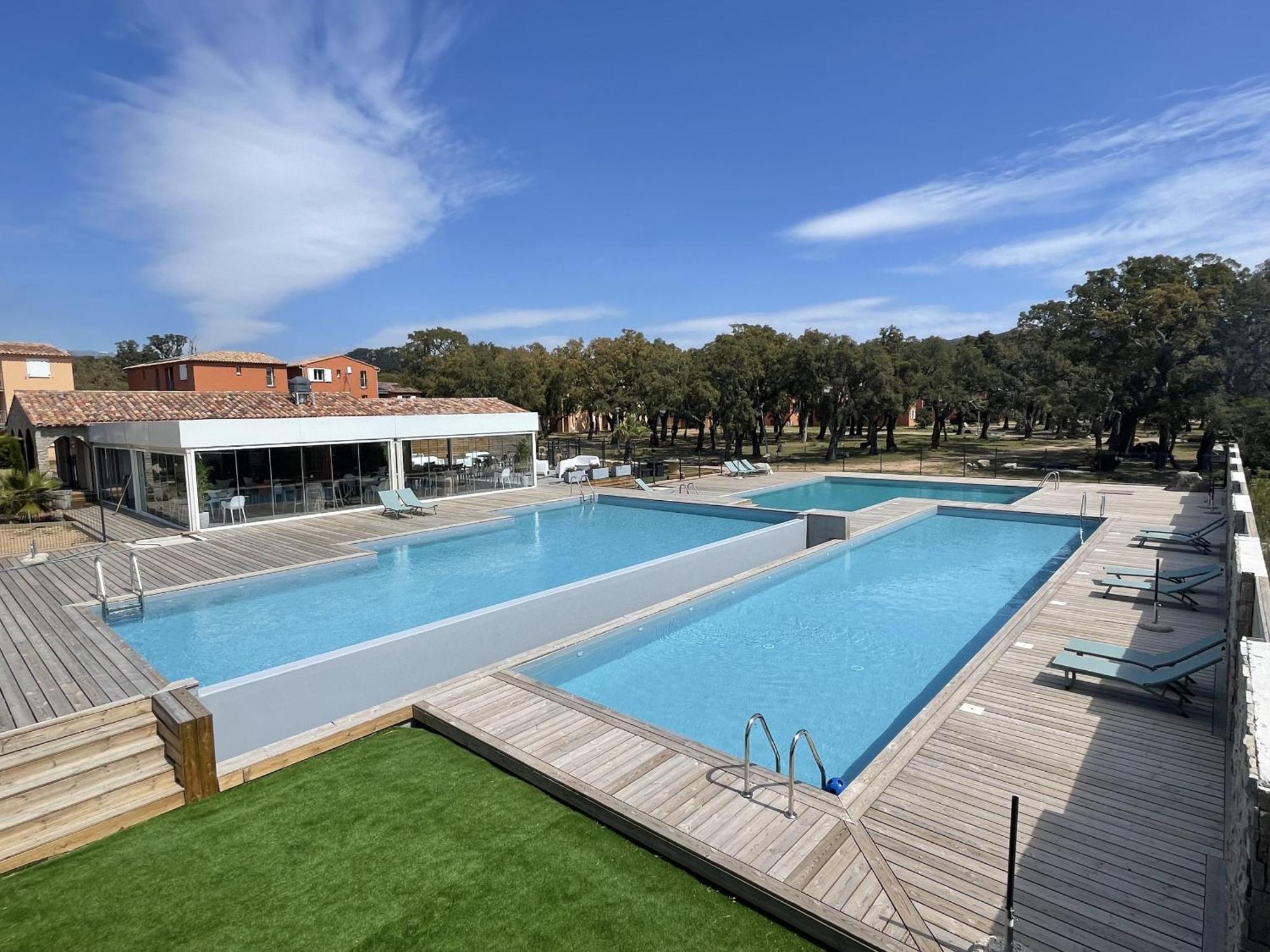 Residence Hoteliere Les Hameaux De Saint Cyprien Appartement 35 M2 1 Chambre Lecci Bagian luar foto