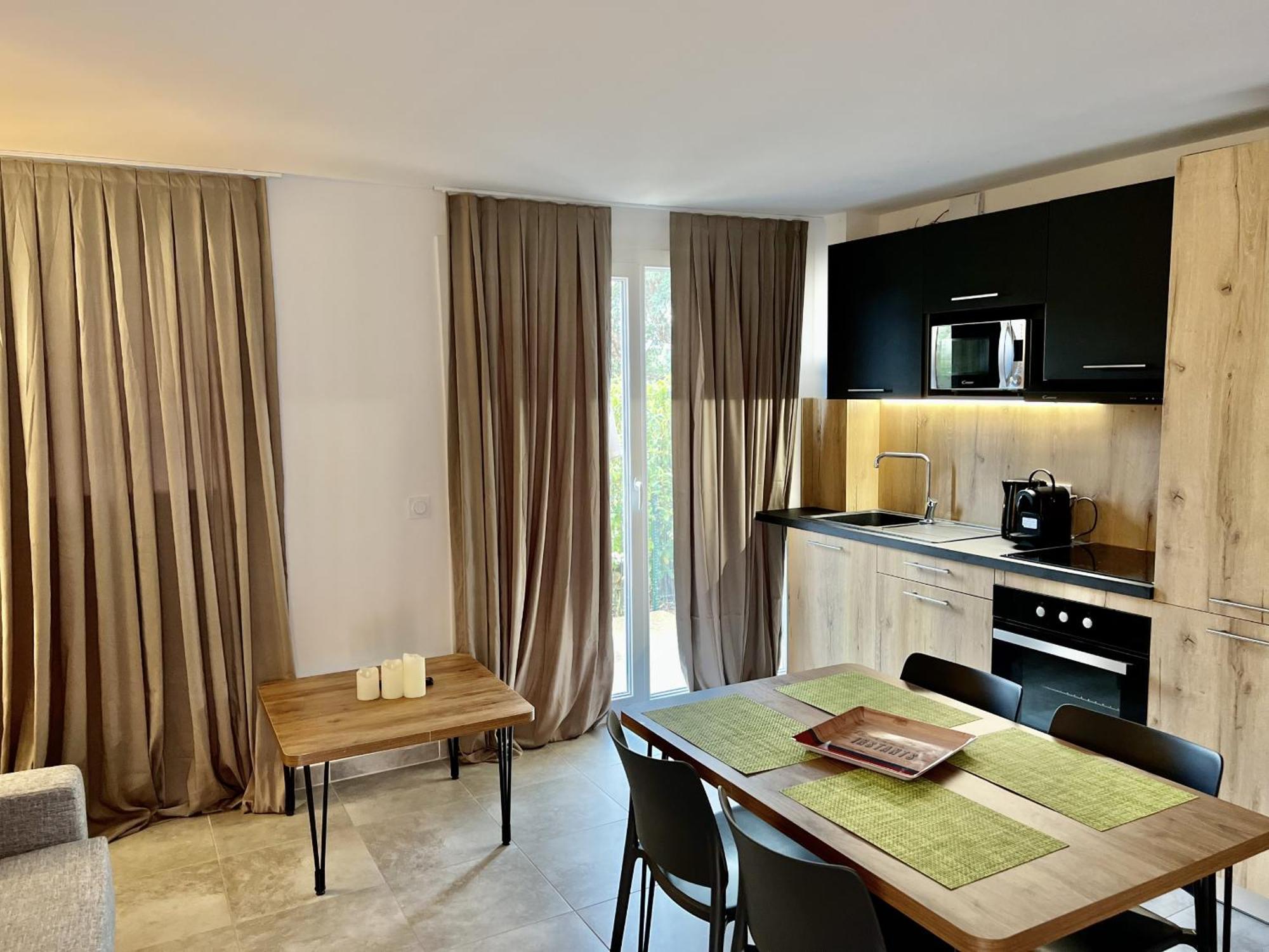 Residence Hoteliere Les Hameaux De Saint Cyprien Appartement 35 M2 1 Chambre Lecci Bagian luar foto